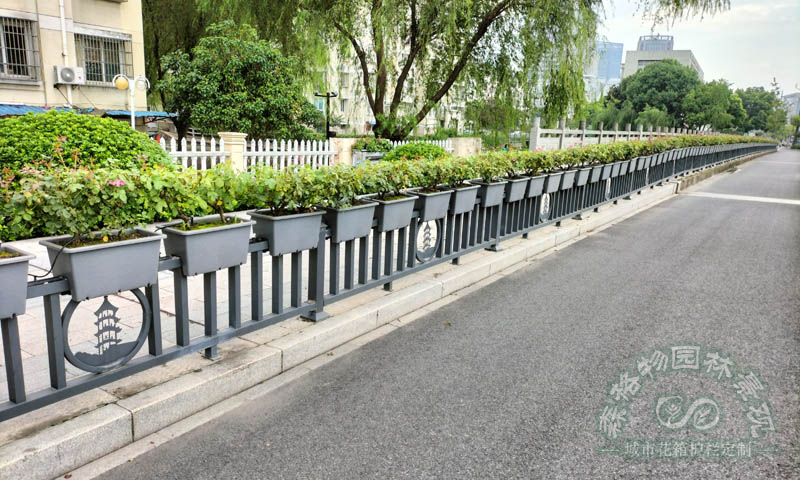 自動(dòng)化智慧滴灌花箱