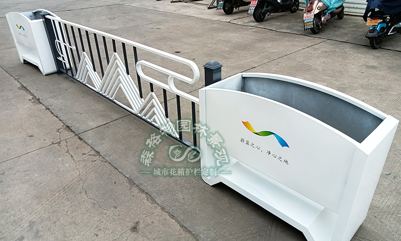 內蒙古鄂爾多斯市政道路花箱護欄定制案例