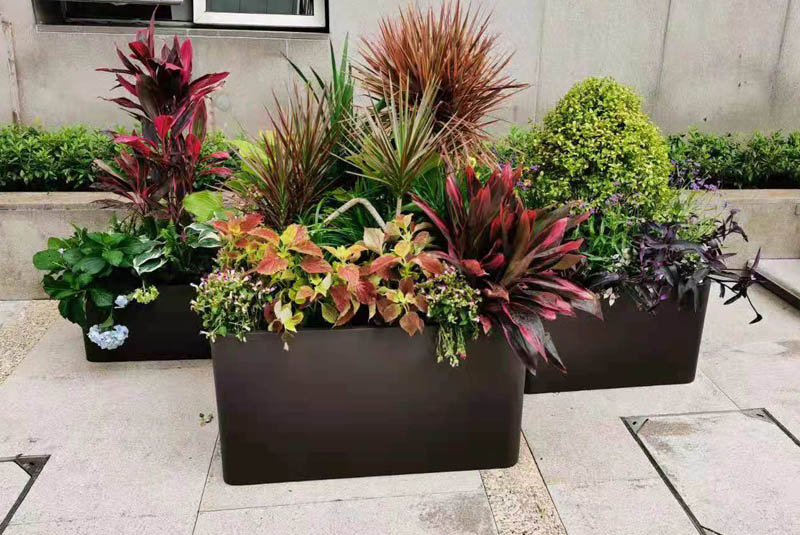 選擇鋁合金花箱需要考慮哪些因素？