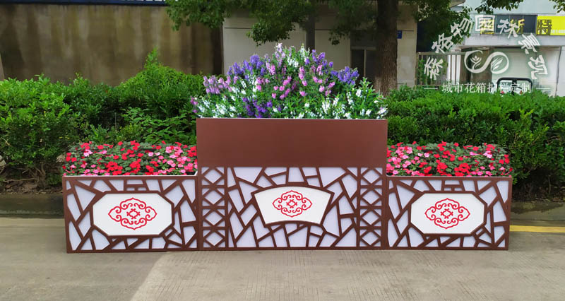 防腐木花箱一般用什么內(nèi)袋？是什么材質(zhì)的？