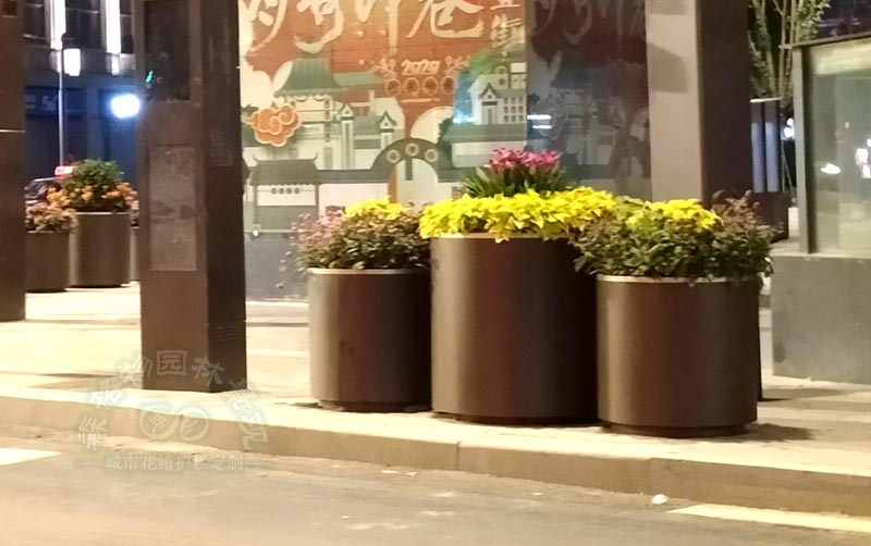 鋁合金花箱，讓城市更綠更悅目