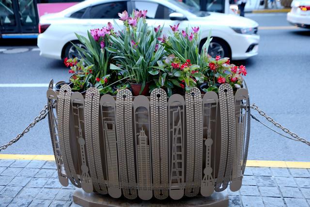 藝術(shù)雕刻不銹鋼花箱有哪些突出優(yōu)勢(shì)？