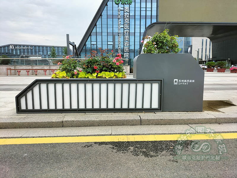 不銹鋼花箱的優(yōu)點(diǎn)？