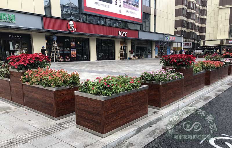 道路花箱在道路綠化中如何使用