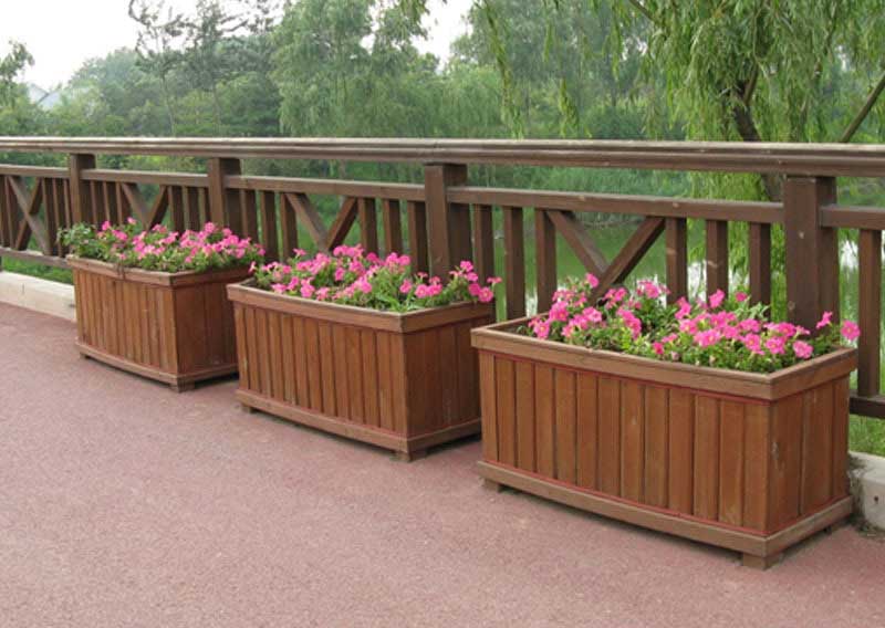 什么是防腐木花箱，有哪些特點？