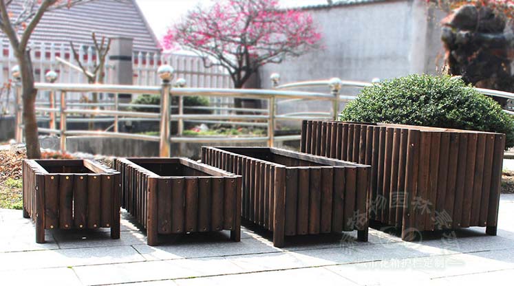 碳化防腐木花箱和普通防腐木花箱的區別