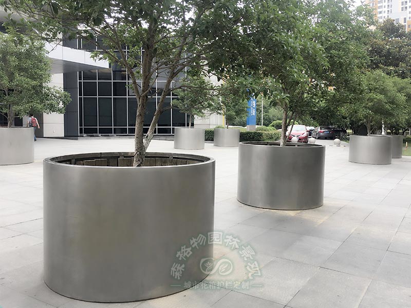 如何辨認不銹鋼花箱與鋁合金花箱