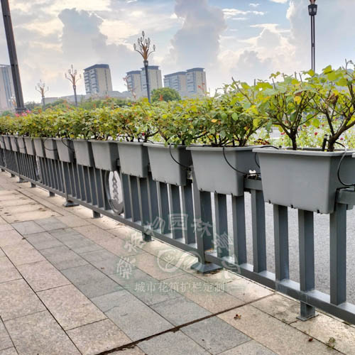 道路自動滴灌馬鞍式花箱護欄