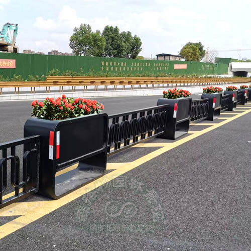 市政經典款鈑金花箱護欄