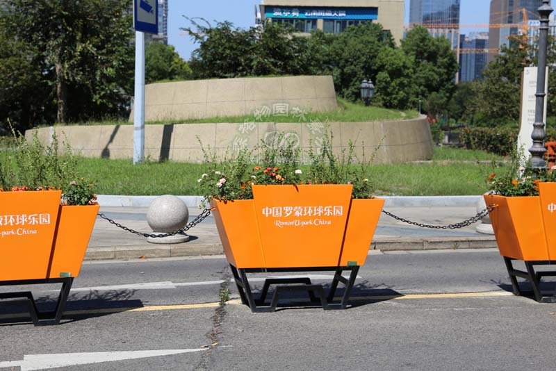 羅蒙主題樂園花箱定制案例