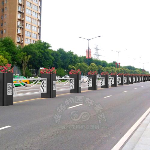 湖光山色中央道路隔離花箱護欄