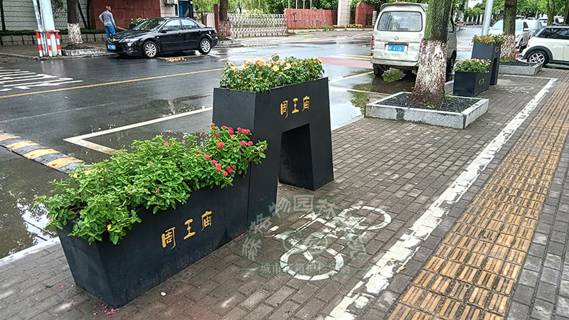 嘉興道路不銹鋼花箱案例
