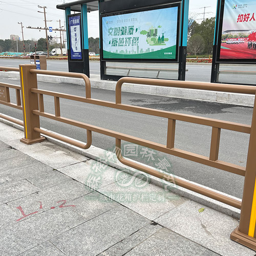 金色機非隔離護欄