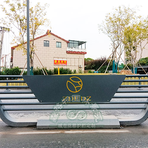 船型鐵藝鋅鋼道路護(hù)欄