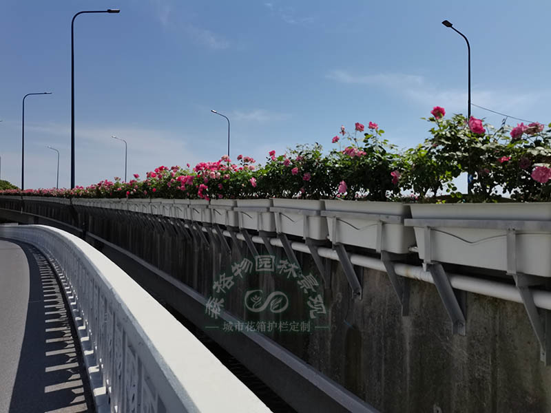 橋梁護欄花箱是什么