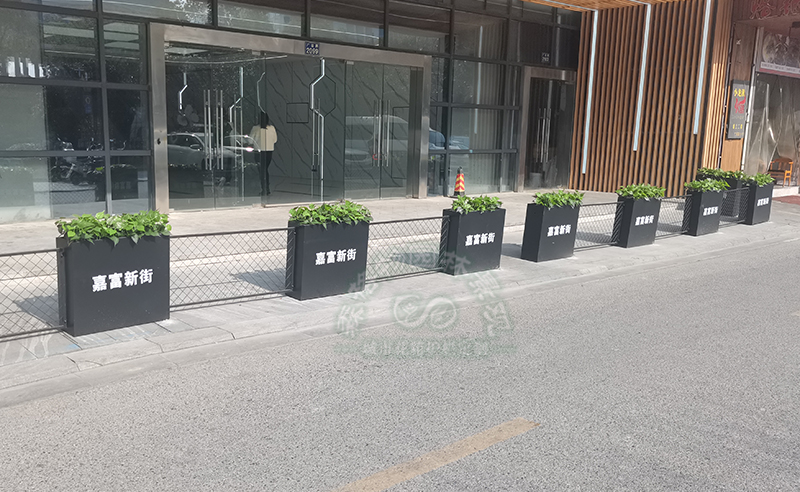 什么是不銹鋼花箱護(hù)欄