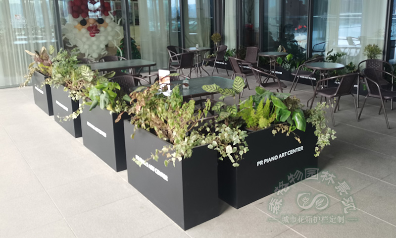 戶外景觀花箱如何維護(hù)與安裝