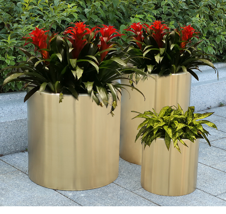 室內304不銹鋼花箱花盆的特點 室內304不銹鋼花箱花盆的特點